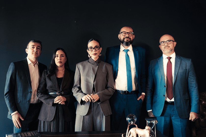 Equipe de advogados do Bacellar & Luz